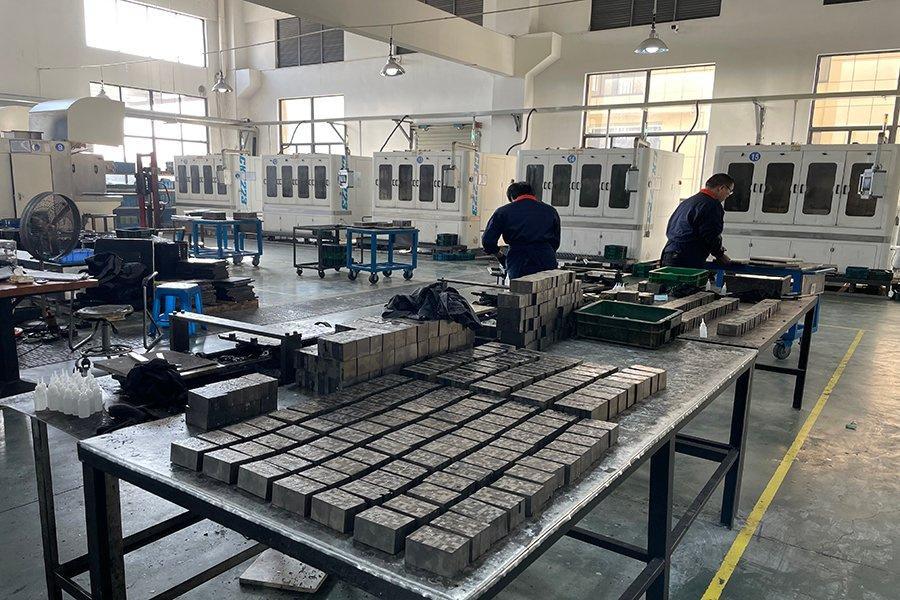 Últimos blogs de la empresa sobre Política de exportación más reciente de China sobre imanes permanentes de tierras raras