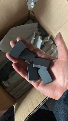 comprar El grado de cerámica de los imanes C5 de la ferrita del motor del faro VRB-25 modificó irregular para requisitos particulares online manufacture