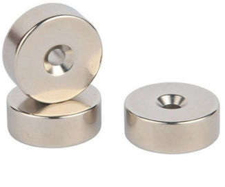 comprar Agujeros permanentes del avellanador de Ring Magnets With M3 de la tierra rara del neodimio online manufacture